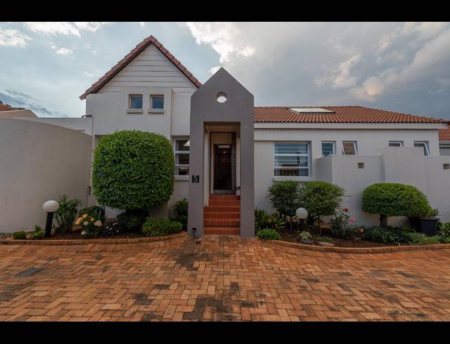 3 BEDROOM TOWNHOUSE SOLD IN GLENVISTA